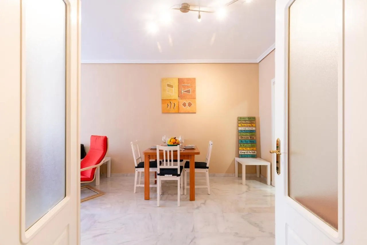 Centrico II Donkey Parking Incluido Apartamento Sevilha